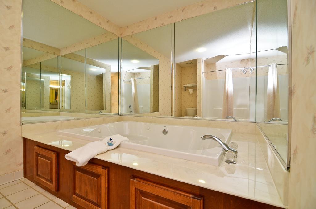 Peach State Inn & Suites Hawkinsville Екстериор снимка
