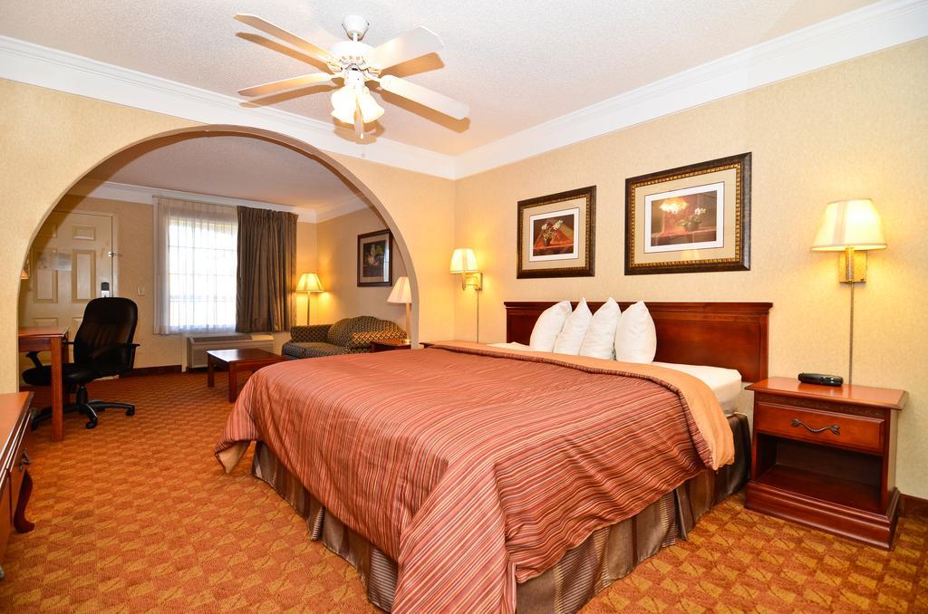 Peach State Inn & Suites Hawkinsville Екстериор снимка