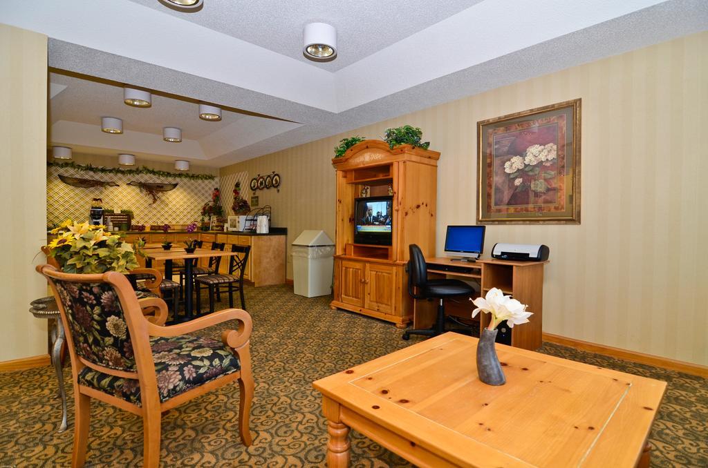 Peach State Inn & Suites Hawkinsville Екстериор снимка